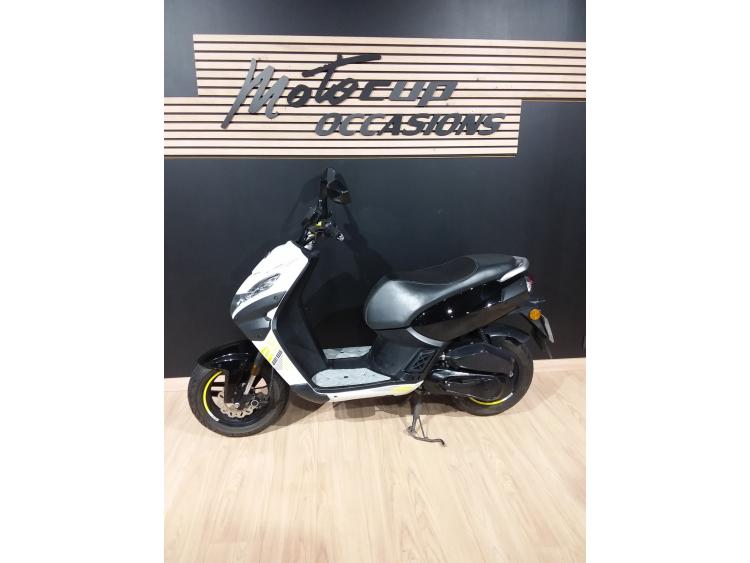 PEUGEOT STREET ZONE 50