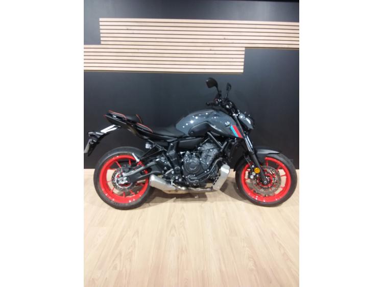 YAMAHA MT-07