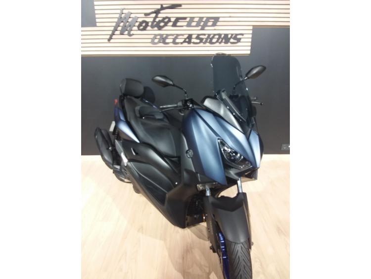 YAMAHA XMAX 125