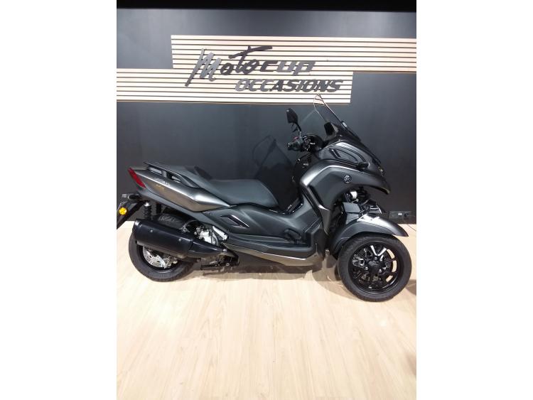 YAMAHA TRICITY 300